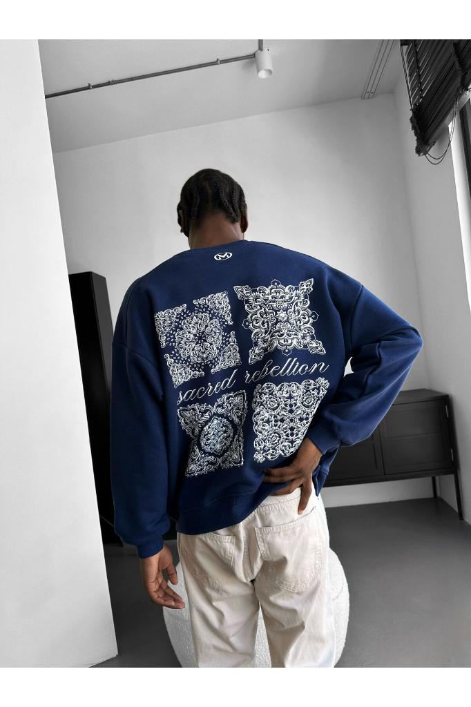 erkek-oversize-bandana-desenli-sweatshirt-sacred-rebellion-baskili-bisiklet-yaka-5-renk-22957.jpg